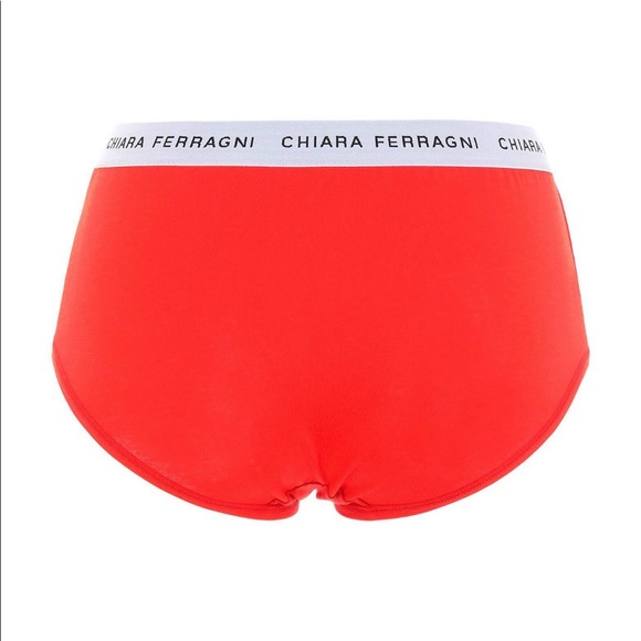Chiara Ferragni red high panty - Picture 2 of 8